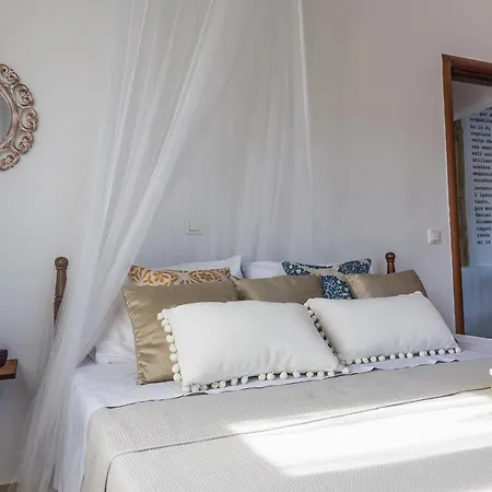 Finestra Medieval Apartment *